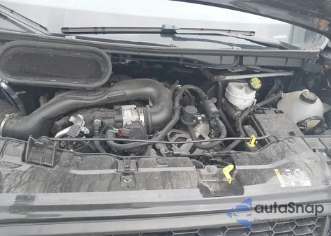 2024 Ford Transit-250 z USA, uszkodzony, nr VIN 1FTBR1C82RKB46181